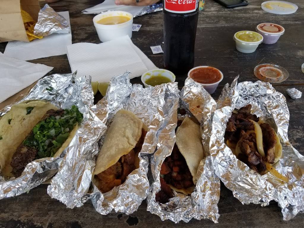 Rodriguez Mexican Kitchen | restaurant | 101 N 4th St, Jarrell, TX 76537, USA | 5127464172 OR +1 512-746-4172