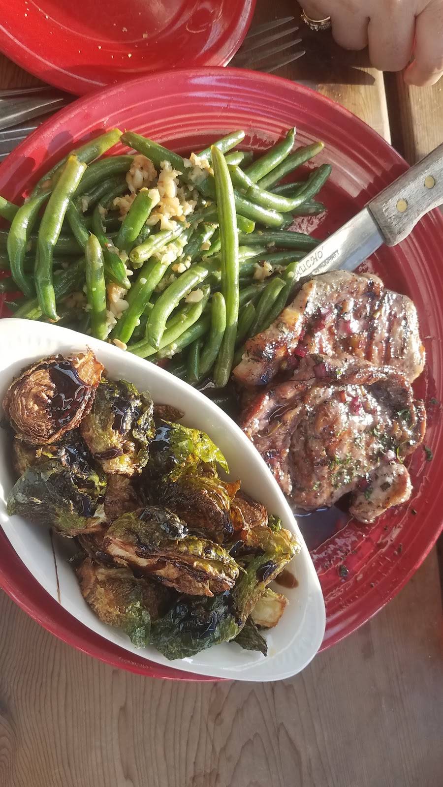 Reds Porch | restaurant | 3508 S Lamar Blvd, Austin, TX 78704, USA | 5124407337 OR +1 512-440-7337