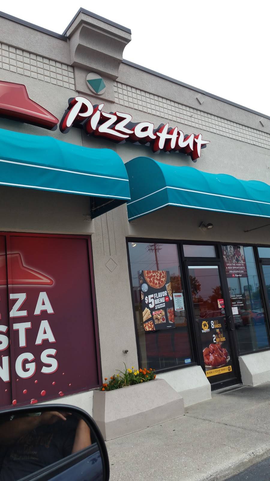 Pizza Hut | restaurant | 3165 Navarre Ave, Oregon, OH 43616, USA | 4196901550 OR +1 419-690-1550