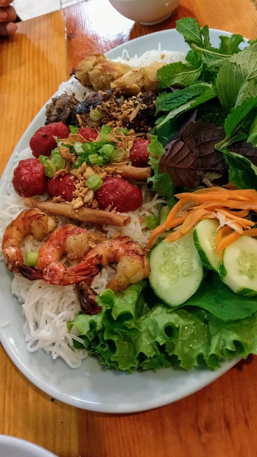 Nha Trang Restaurant | restaurant | 6757 Wilson Blvd #7, Falls Church, VA 22044, USA | 7035341657 OR +1 703-534-1657
