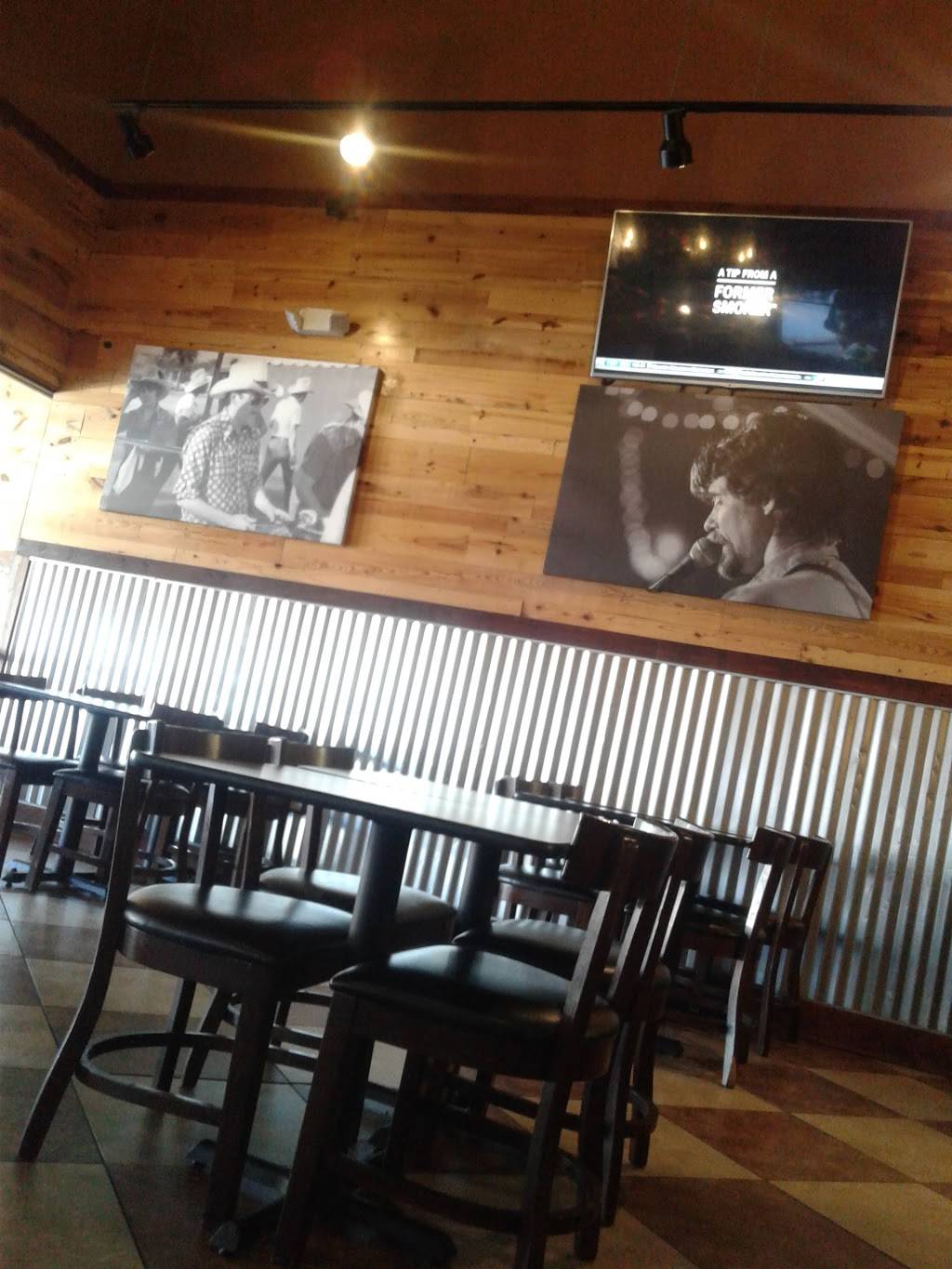 Dickeys Barbecue Pit | restaurant | 227 E Main St, Visalia, CA 93291, USA | 5597321510 OR +1 559-732-1510