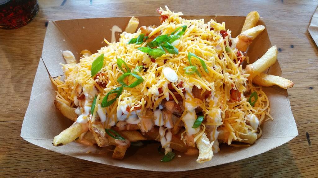 The Local Fry | restaurant | 711 W 40th St, Baltimore, MD 21211, USA | 6672102633 OR +1 667-210-2633