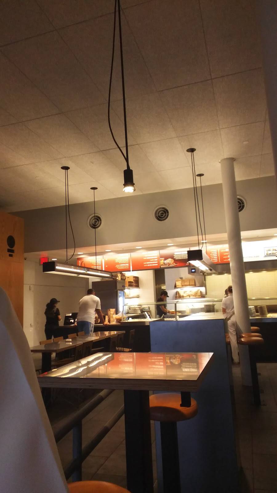 Chipotle Mexican Grill | restaurant | 36 Market Space, Annapolis, MD 21401, USA | 4102687586 OR +1 410-268-7586
