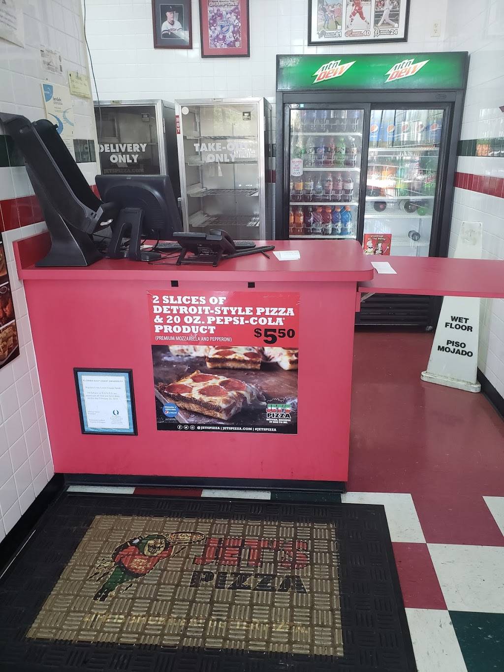 Jets Pizza | meal delivery | 10011 Estero Town Commons Place, Estero, FL 33928, USA | 2394955387 OR +1 239-495-5387