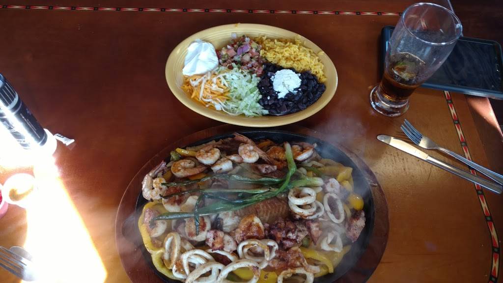 Fort Pierce | restaurant | 722 US-1, Fort Pierce, FL 34950, USA | 7728015384 OR +1 772-801-5384