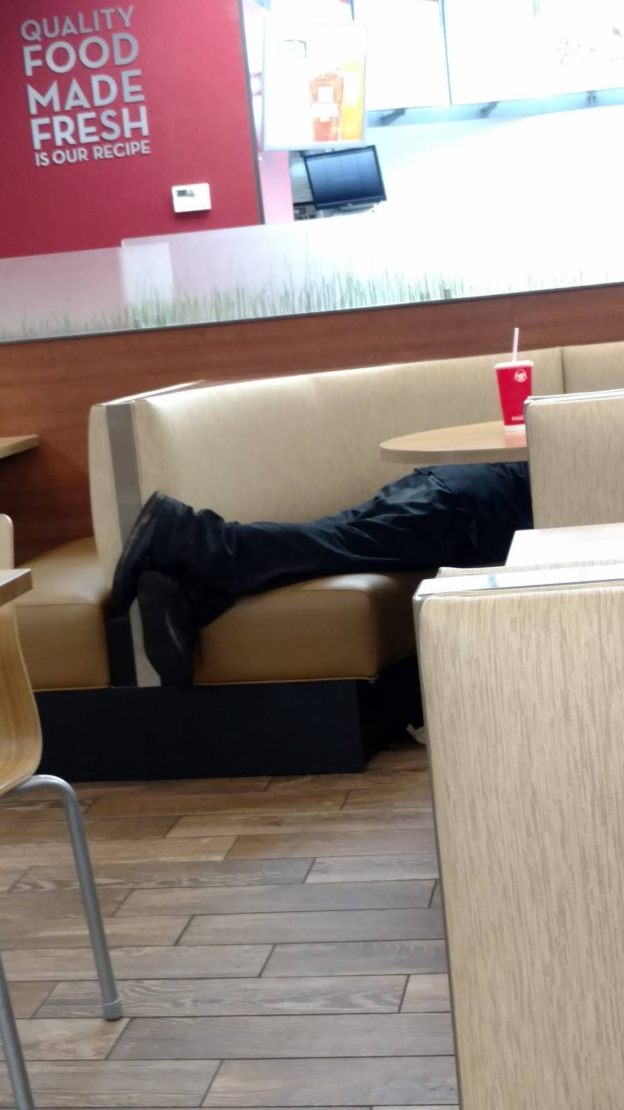 Wendys | restaurant | 325 S Centre St, Cumberland, MD 21502, USA | 3017593414 OR +1 301-759-3414