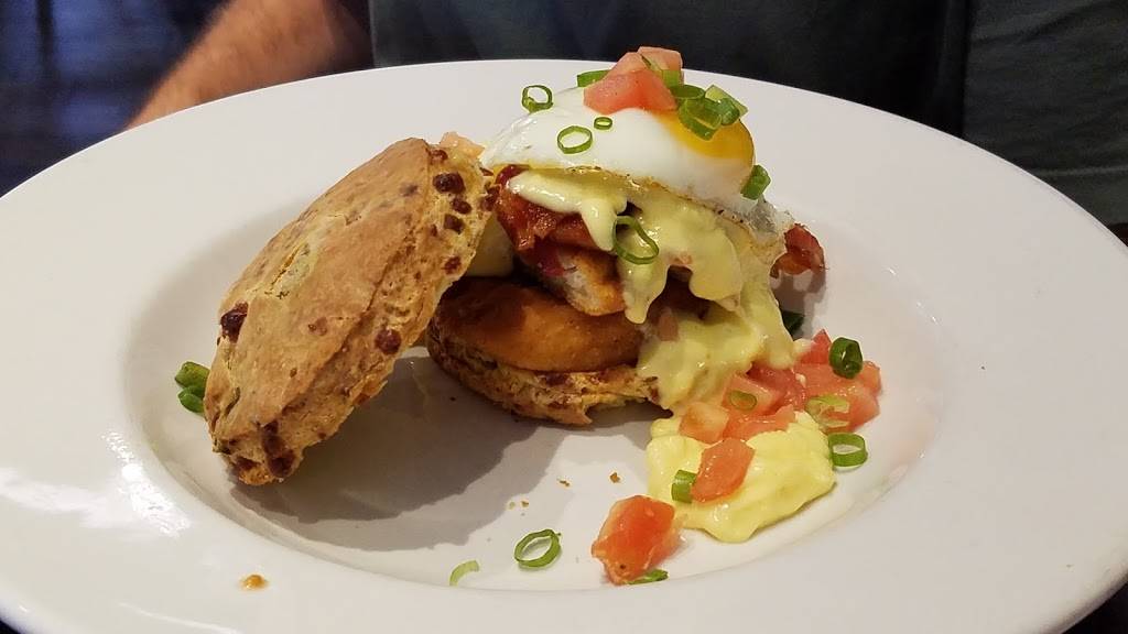 Graffiti Junktion - Thornton Park | restaurant | 700 E Washington St, Orlando, FL 32801, USA | 3214245800 OR +1 321-424-5800