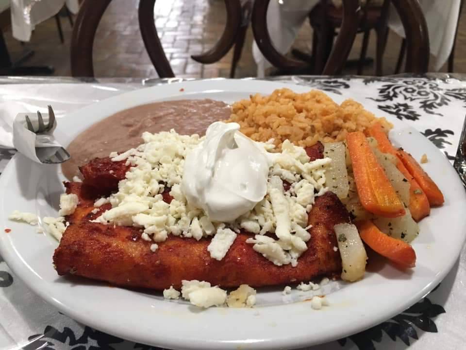 El Castillo Mexican & Seafood Restaurant | restaurant | 425 S St Marys St, San Antonio, TX 78205, USA | 2105379776 OR +1 210-537-9776