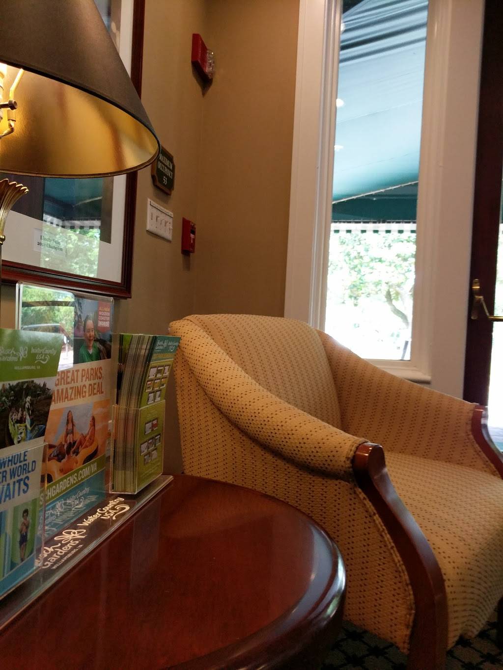 Eagles Restaurant | restaurant | 1010 Kingsmill Rd, Williamsburg, VA 23185, USA | 7572531703 OR +1 757-253-1703