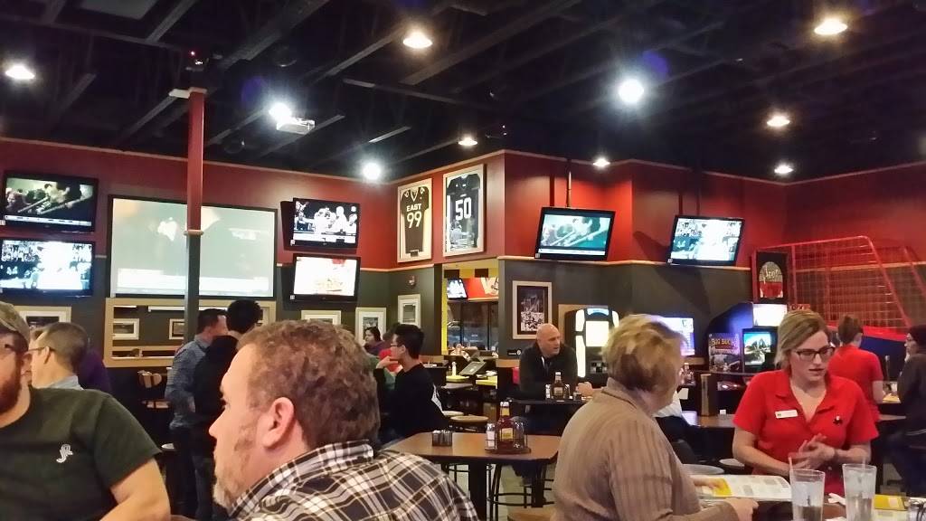 Buffalo Wild Wings | restaurant | 2899 W Shore Dr, Holland, MI 49424, USA | 6163999461 OR +1 616-399-9461
