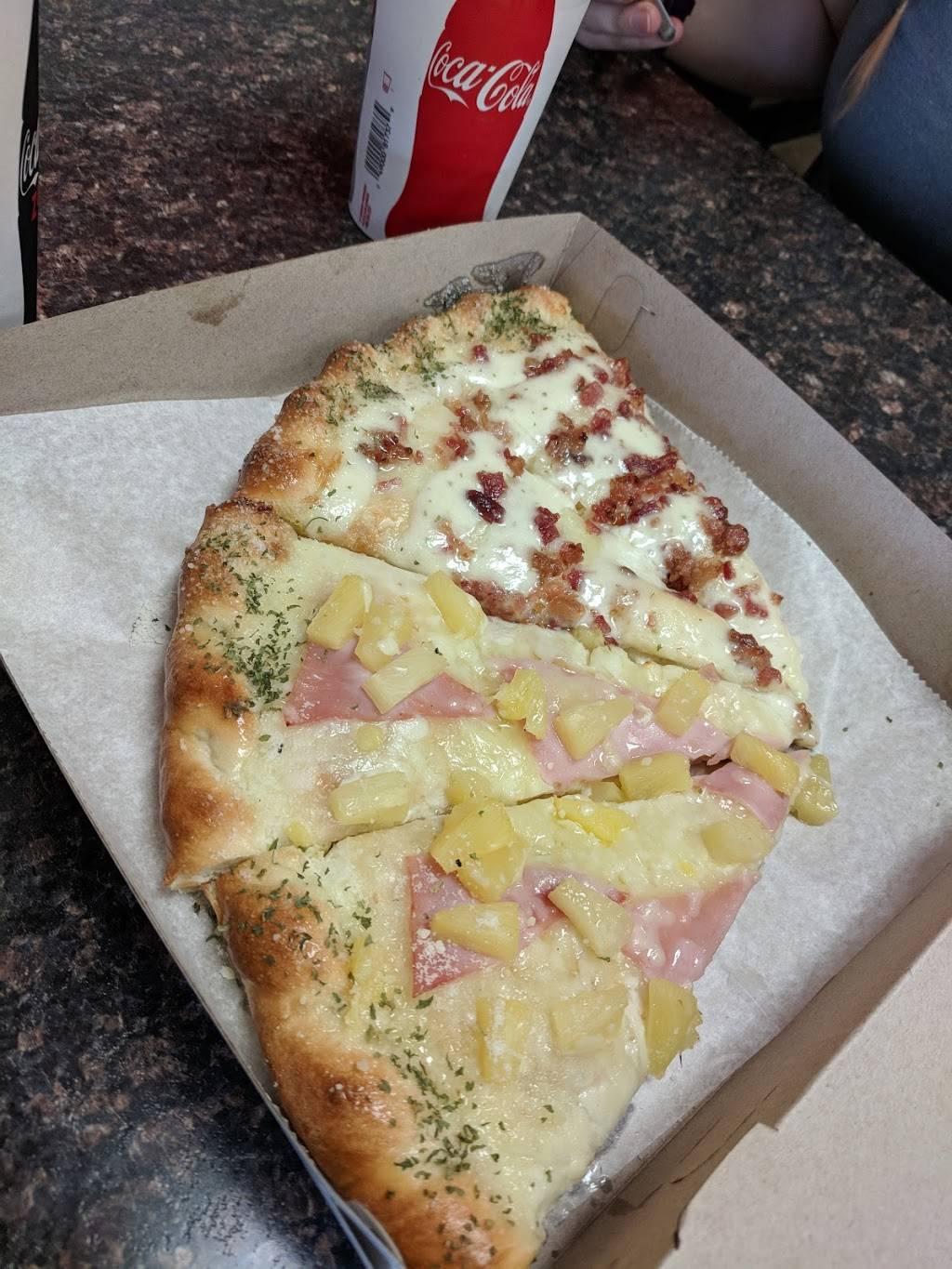 Boothbay Harbor House of Pizza | restaurant | 185 Townsend Ave E, Boothbay Harbor, ME 04538, USA | 2076333468 OR +1 207-633-3468