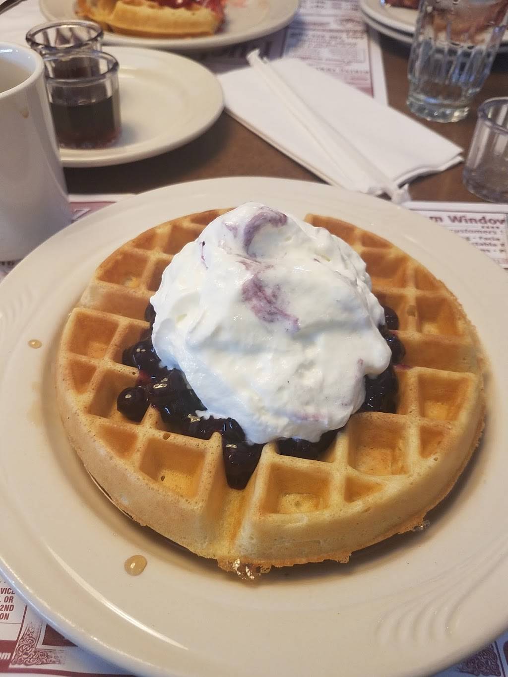 Huck Finn Restaurant | restaurant | 10501 S Cicero Ave, Oak Lawn, IL 60453, USA | 7084991112 OR +1 708-499-1112