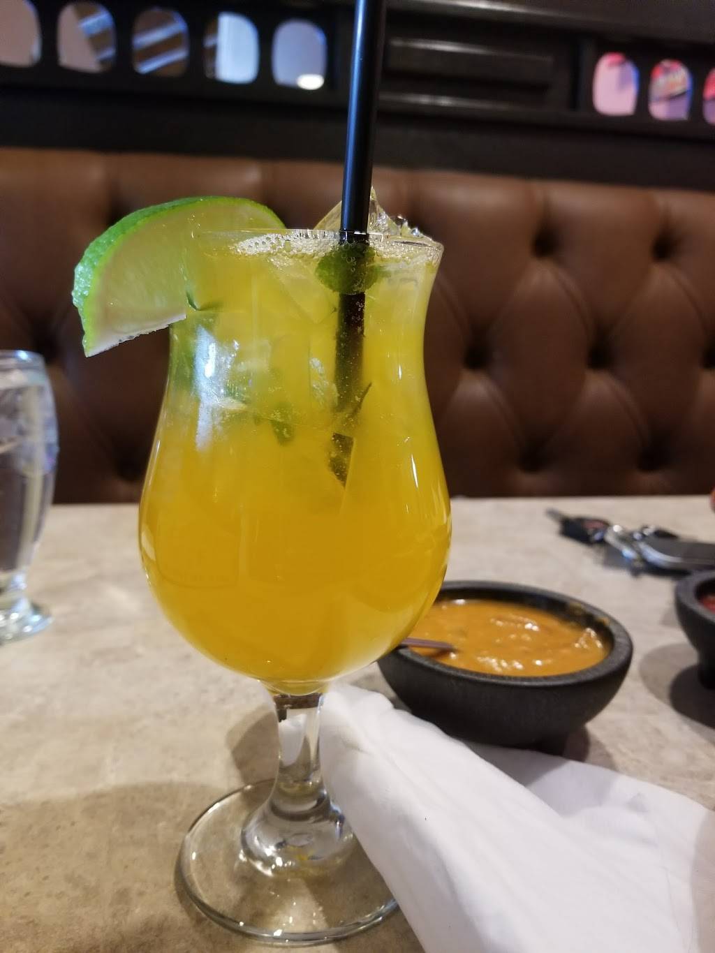 El Tequila Mexican Grill & Bar | restaurant | 4005 Central Ave NE, Columbia Heights, MN 55421, USA | 7637105723 OR +1 763-710-5723