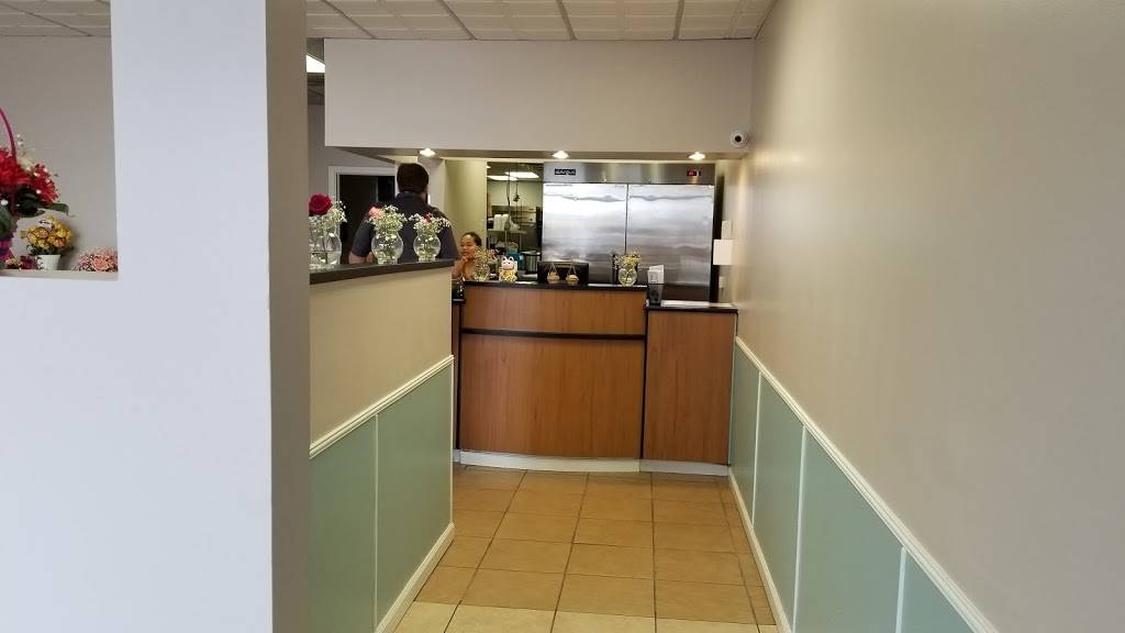 Kit Chen Thai | restaurant | 26639 Hoover Rd, Warren, MI 48089, USA | 5863541591 OR +1 586-354-1591