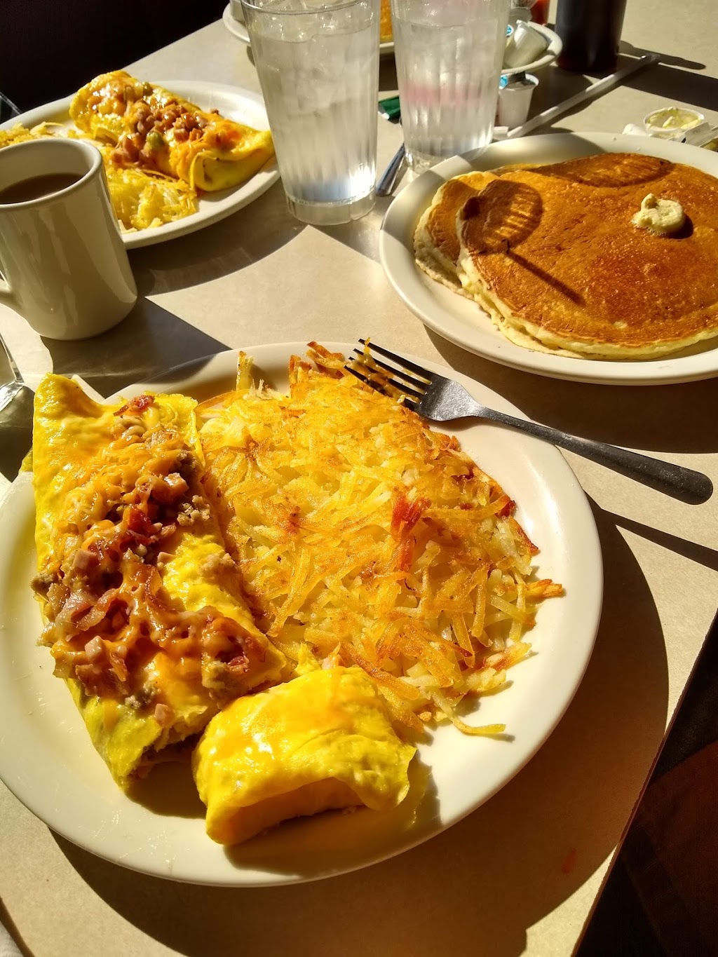 75 Diner | restaurant | 920 S Kniss Ave, Luverne, MN 56156, USA | 5074498334 OR +1 507-449-8334