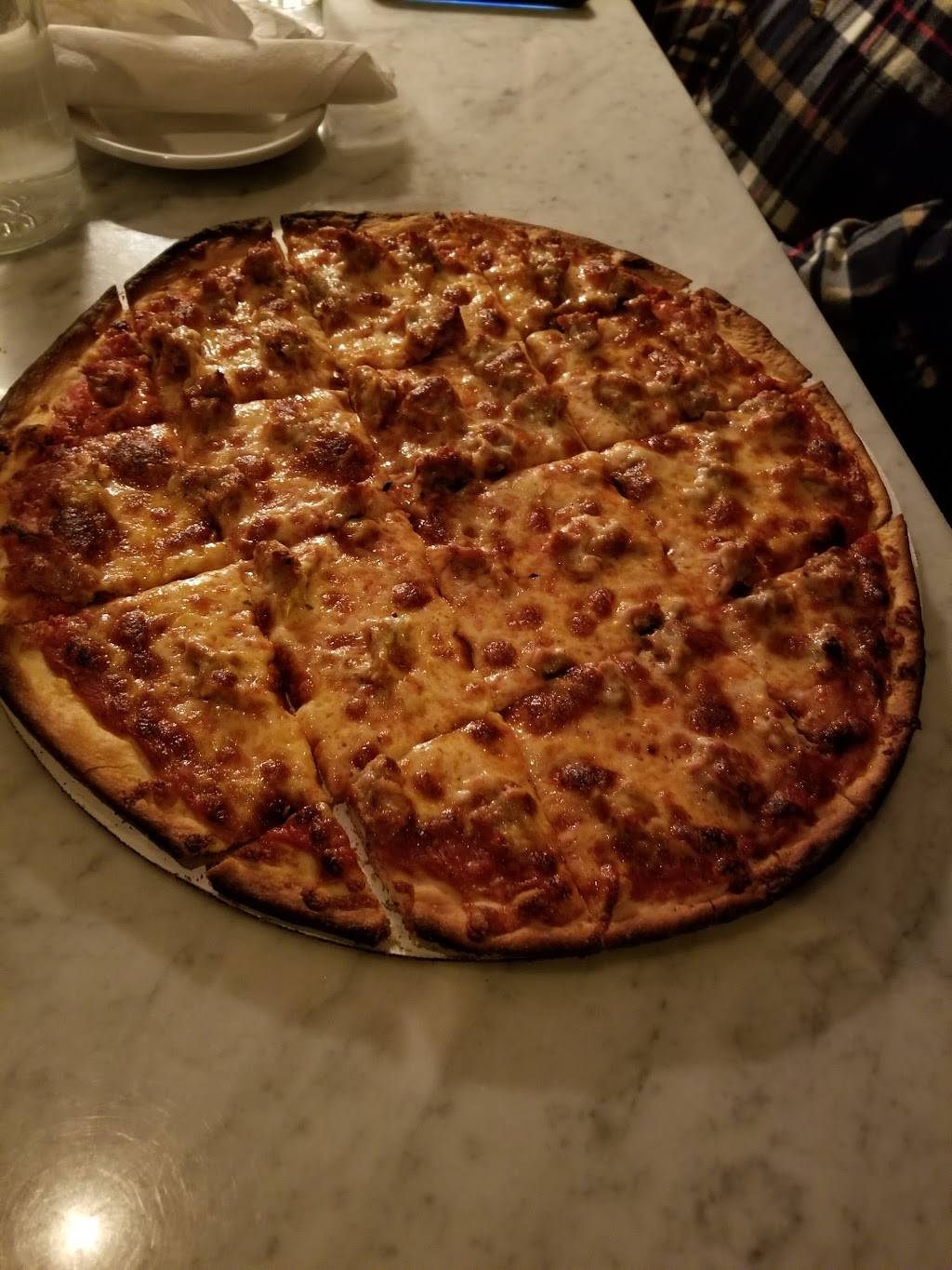 Oggi Trattoria | restaurant | 1118 W Grand Ave, Chicago, IL 60642, USA | 3127330442 OR +1 312-733-0442