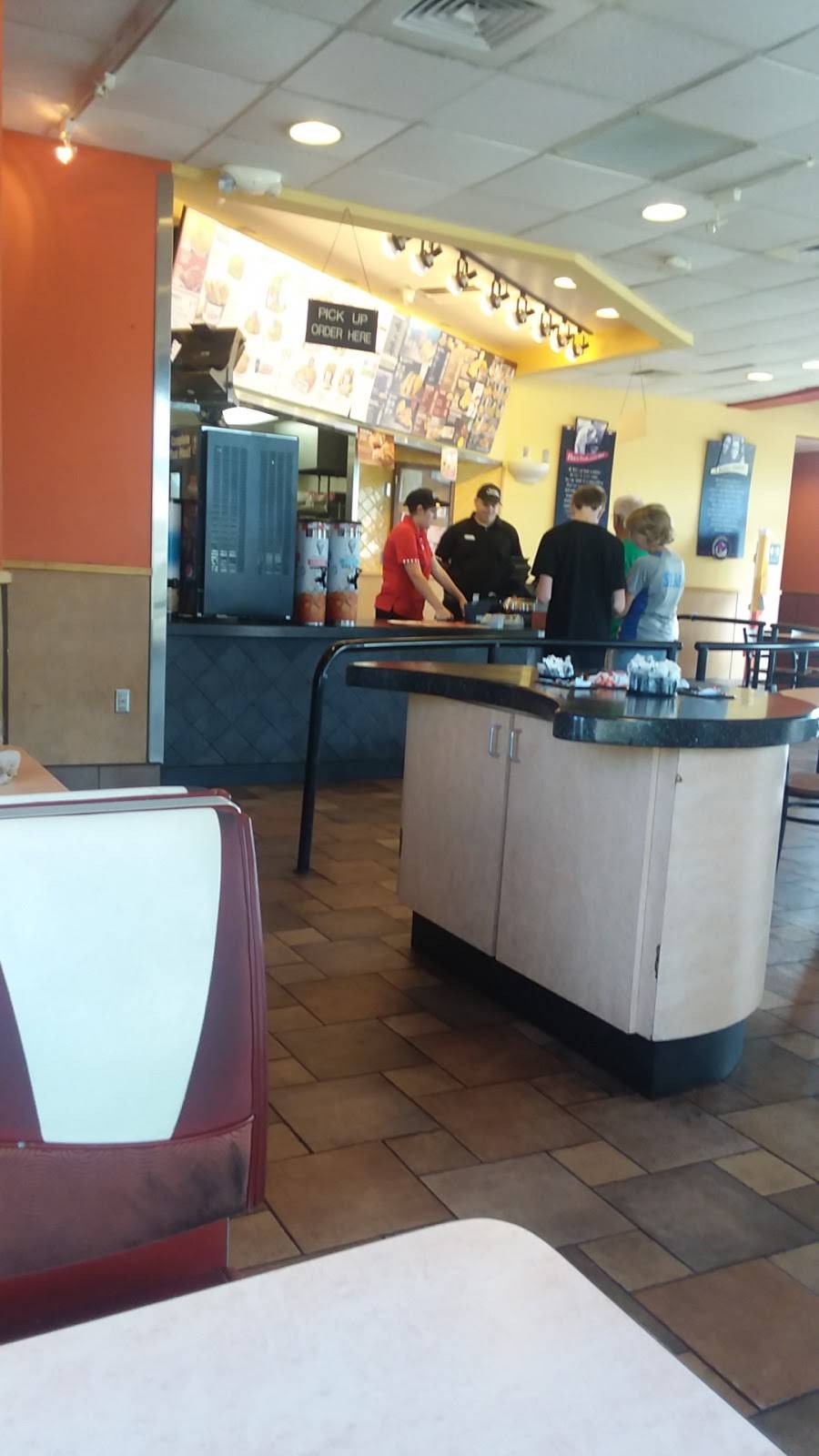 KFC | restaurant | 8242 Little Rd, New Port Richey, FL 34654, USA | 7278153815 OR +1 727-815-3815