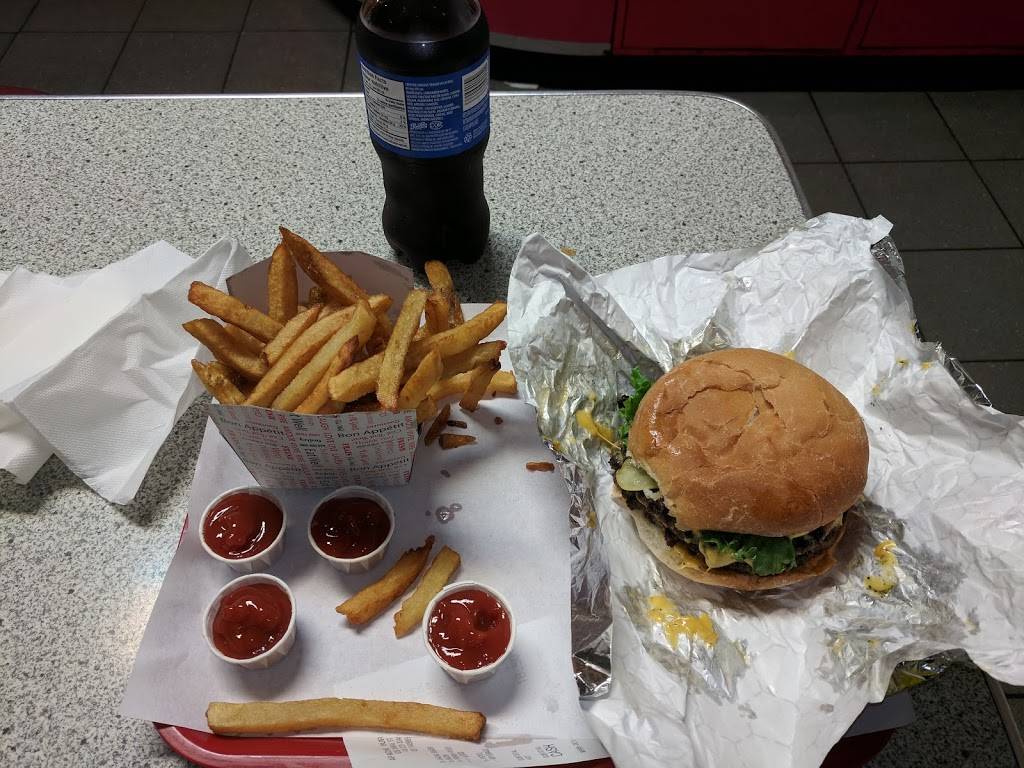 Apache Burgers | restaurant | 5236 Dundas St W, Etobicoke, ON M9B 1A7, Canada | 4162333046 OR +1 416-233-3046