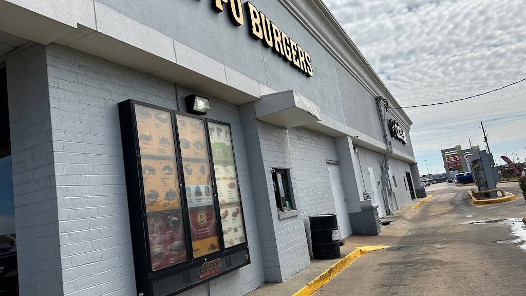 Hippo Burgers | restaurant | 6184 Hwy 6 N Unit #31, Houston, TX 77084, USA | 2818614796 OR +1 281-861-4796