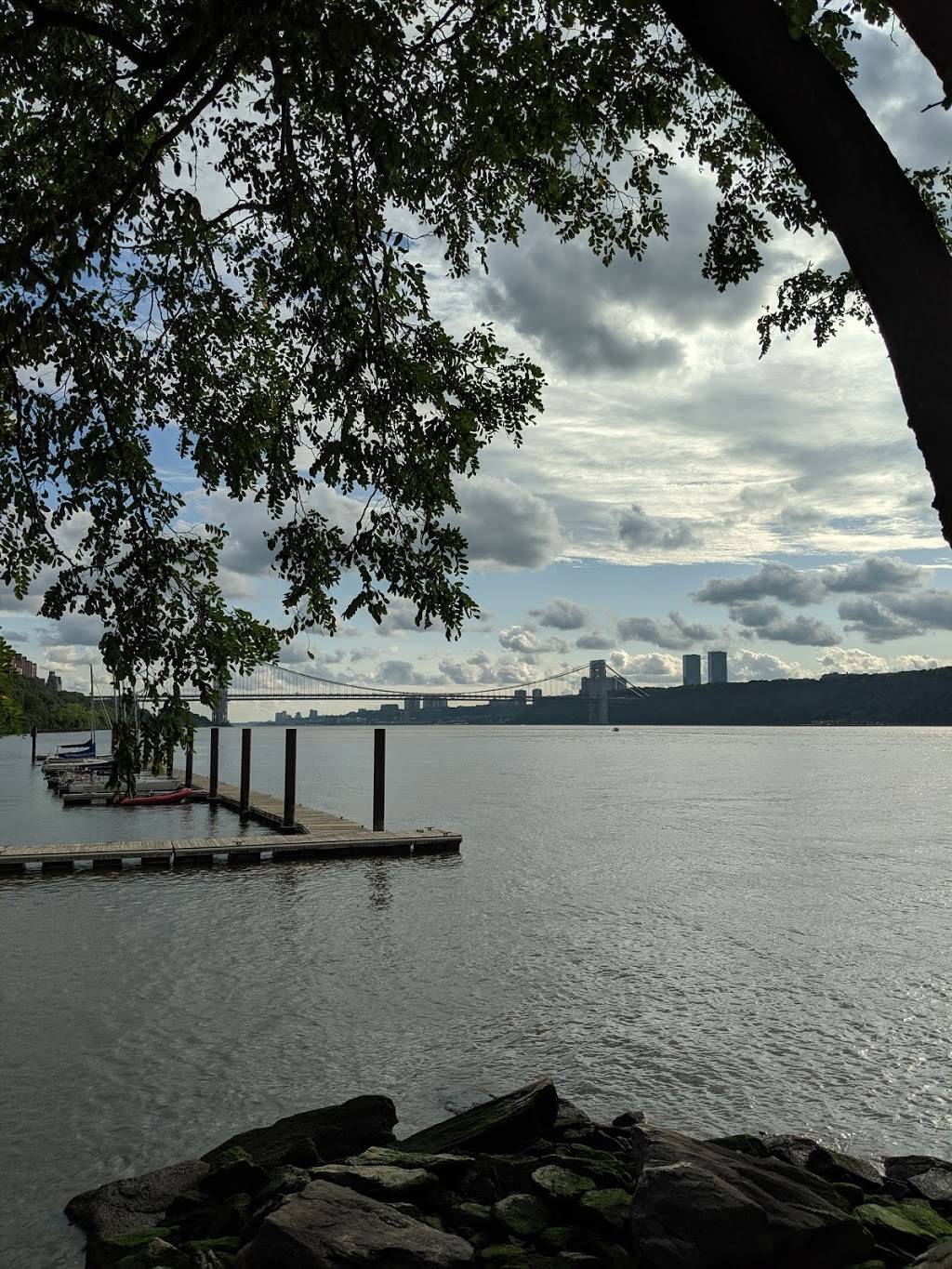 The Hudson | restaurant | 348 Dyckman St, New York, NY 10034, USA | 6466635886 OR +1 646-663-5886