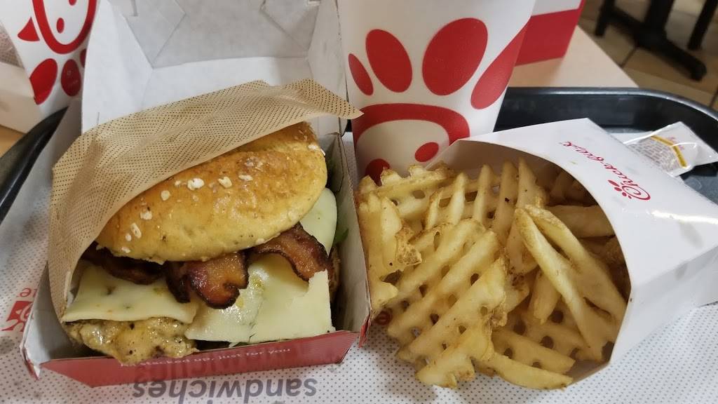 Chick-fil-A | restaurant | 5825 Airport-Pulling Rd N, Naples, FL 34109, USA | 2395949777 OR +1 239-594-9777