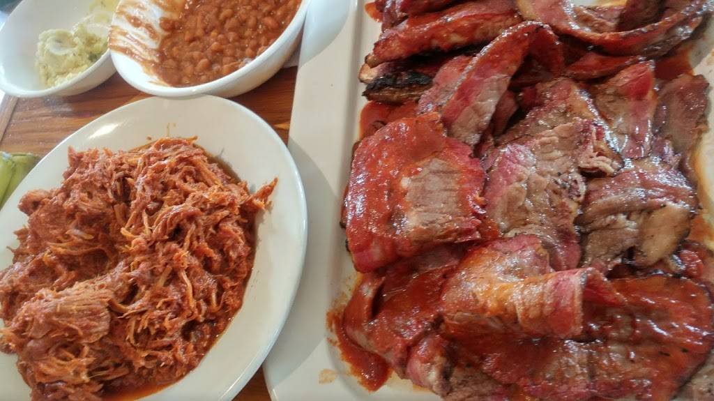 Pleasants BBQ Ocean Springs | restaurant | 1415 Government St, Ocean Springs, MS 39564, USA | 2288753384 OR +1 228-875-3384