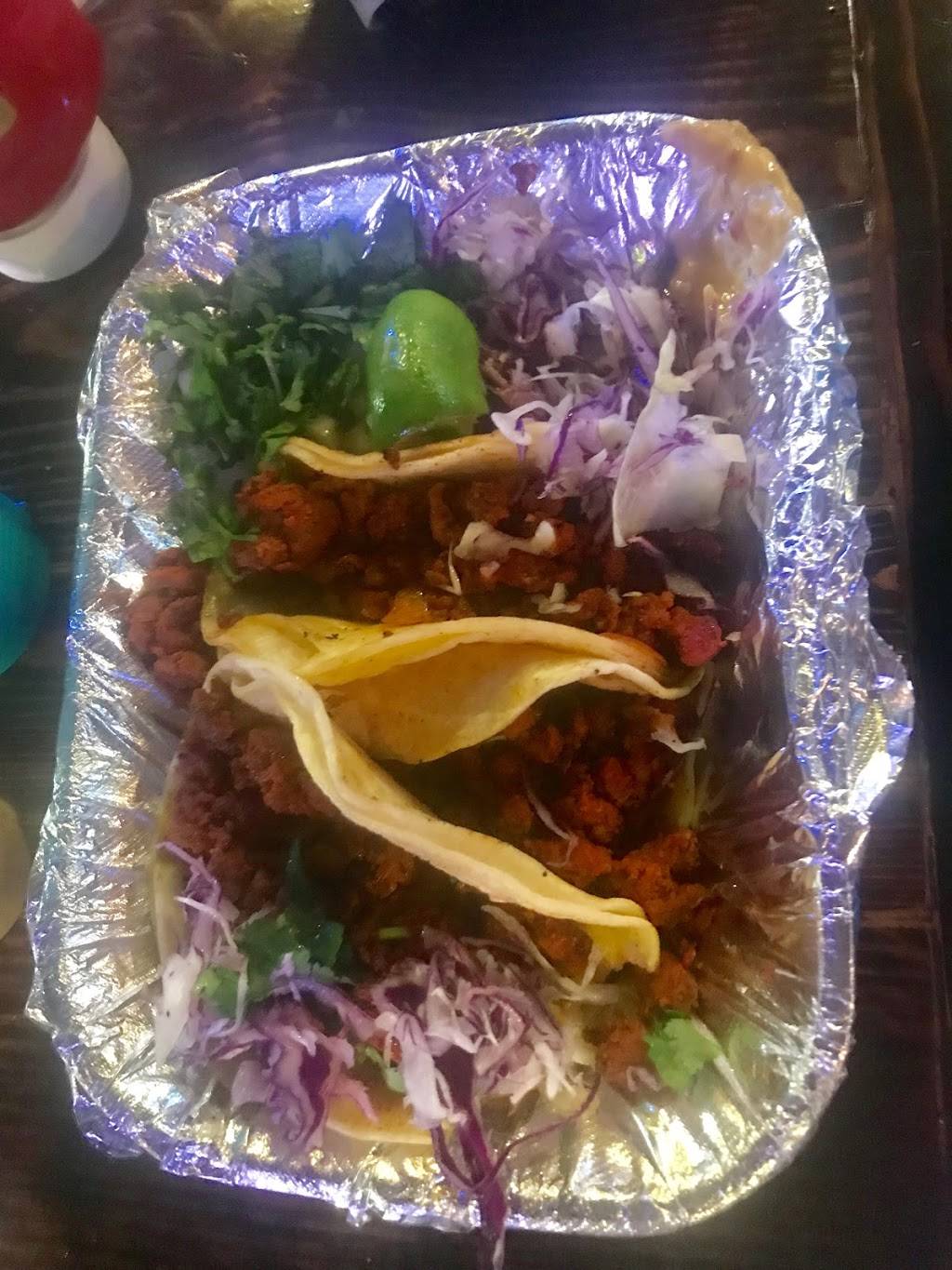 Sammys on the Lake | restaurant | 6680 Peden Rd, Fort Worth, TX 76179, USA | 6828411122 OR +1 682-841-1122