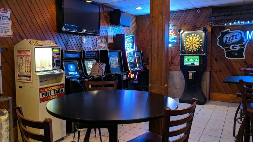 Lakeside Bar & Grill | restaurant | W10960 Corning St, Poynette, WI 53955, USA | 6086352959 OR +1 608-635-2959