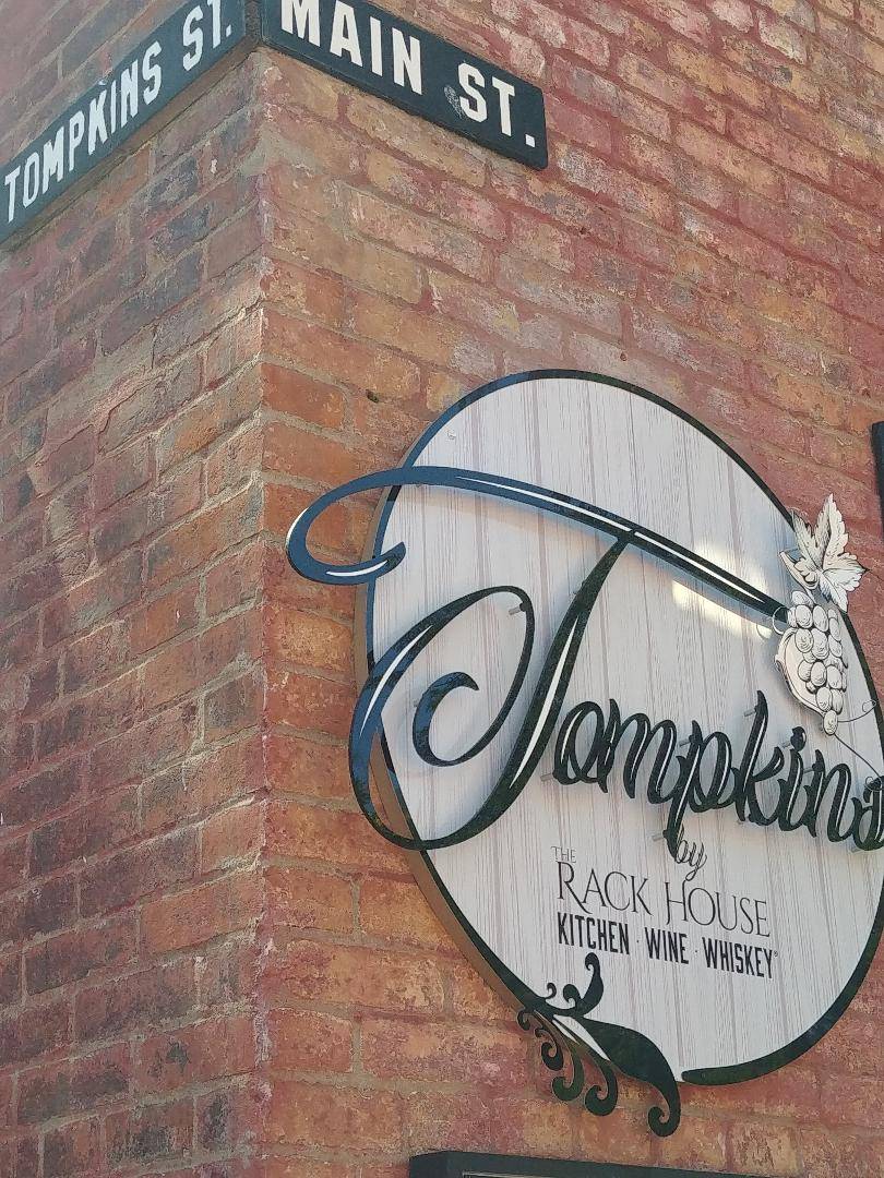 Tompkins by The Rack House | restaurant | 500 S Main St, St Charles, MO 63301, USA | 6364936332 OR +1 636-493-6332