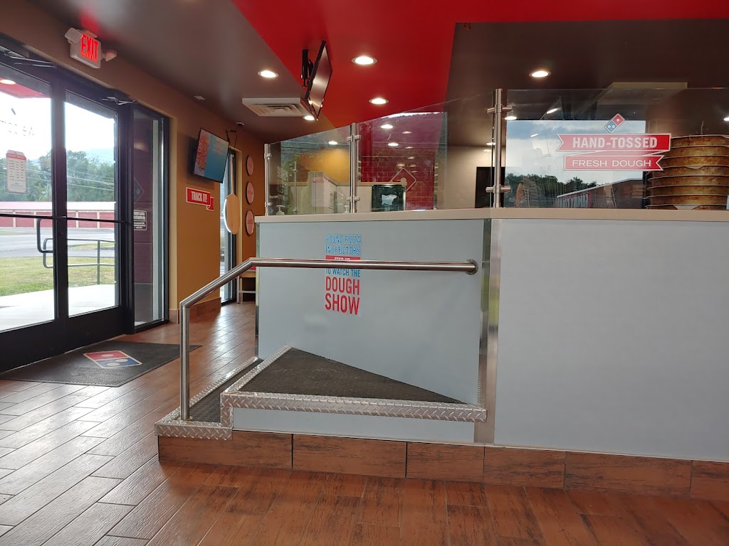 Dominos | restaurant | 1500 Main St, Clifton Forge, VA 24422, USA | 5406095050 OR +1 540-609-5050