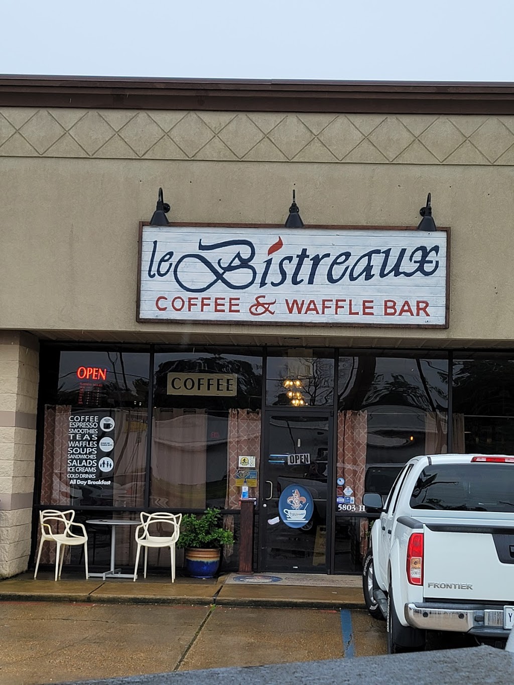 Le Bistreaux Coffee And Waffle Bar | cafe | 5803 Coliseum Blvd, Alexandria, LA 71303, USA | 3184452288 OR +1 318-445-2288