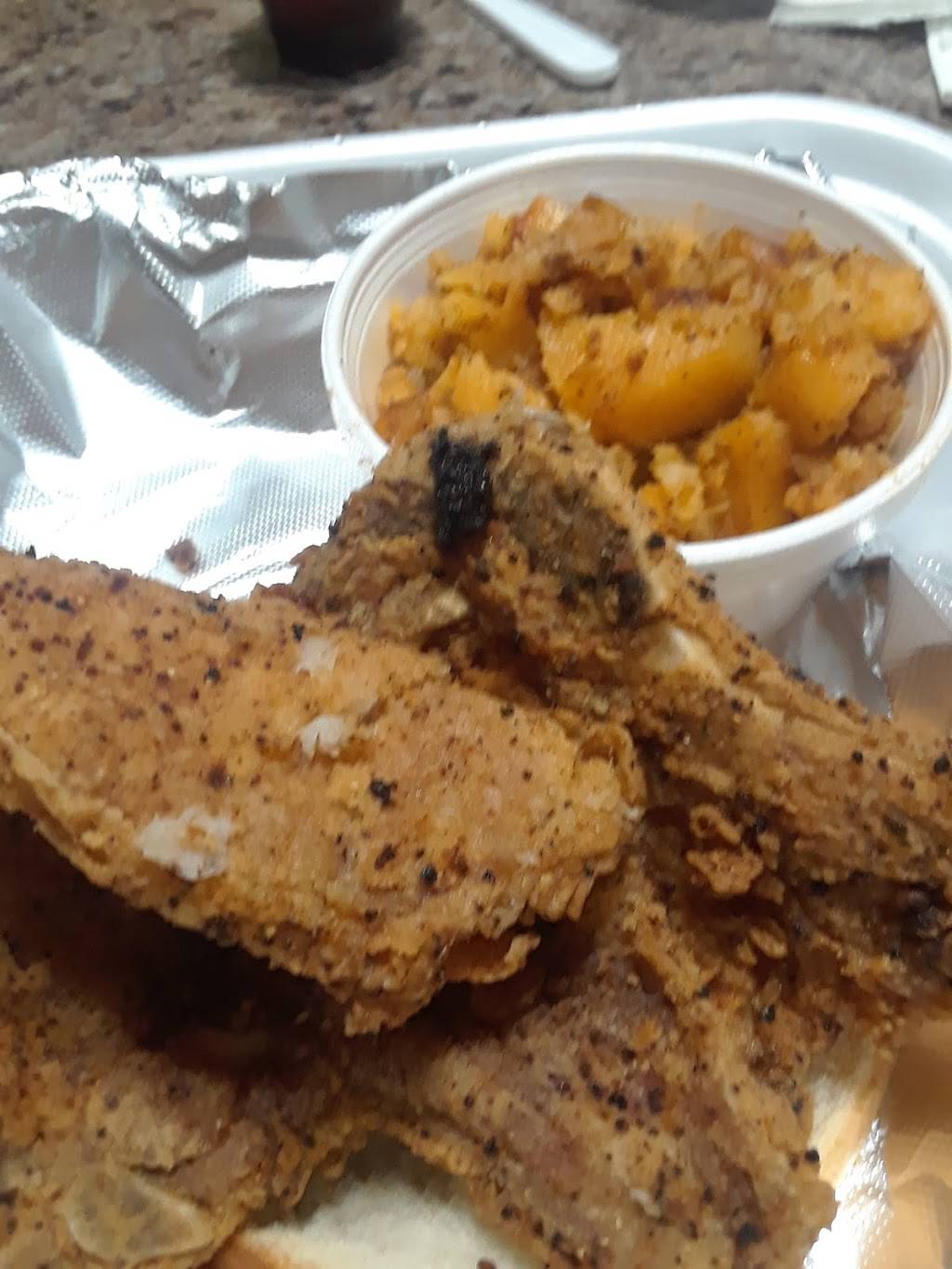 The Grub House | restaurant | 1953 N College Ave, Indianapolis, IN 46202, USA | 3179749089 OR +1 317-974-9089