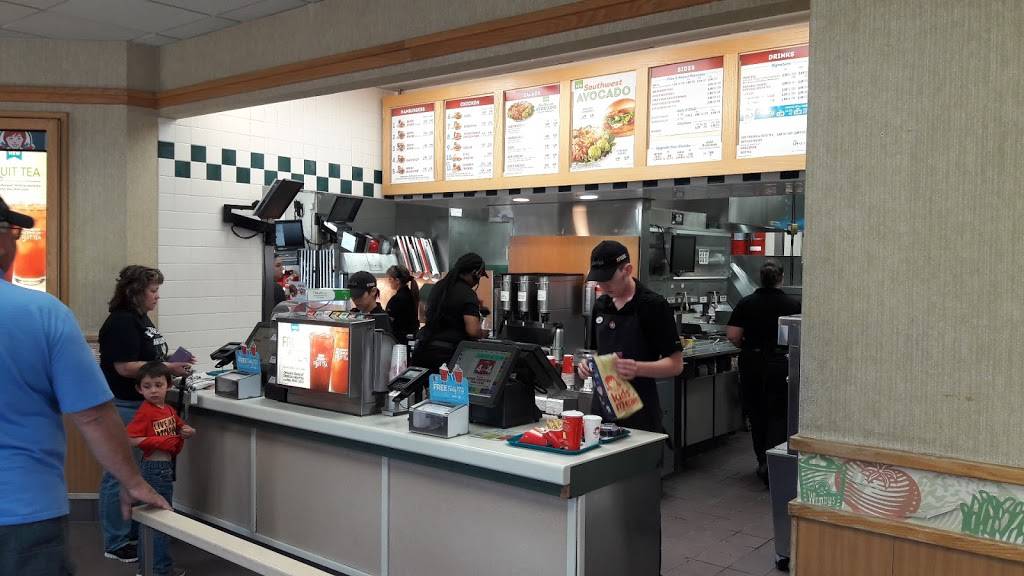 Wendys | restaurant | 3450 W Florida Blvd, Hemet, CA 92545, USA | 9517660532 OR +1 951-766-0532