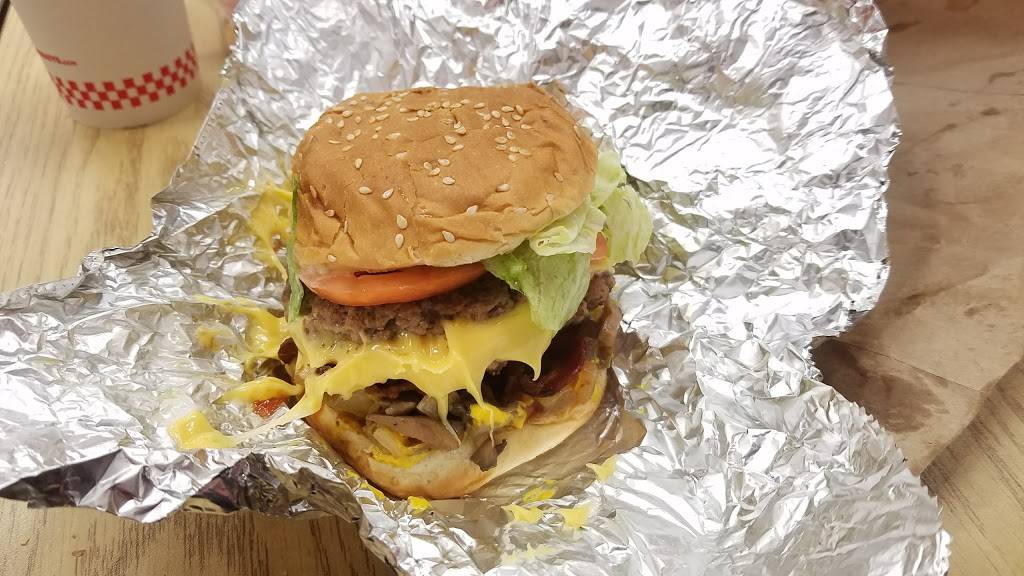 Five Guys | meal takeaway | 1628 Shore Pkwy, Brooklyn, NY 11214, USA | 7183720150 OR +1 718-372-0150