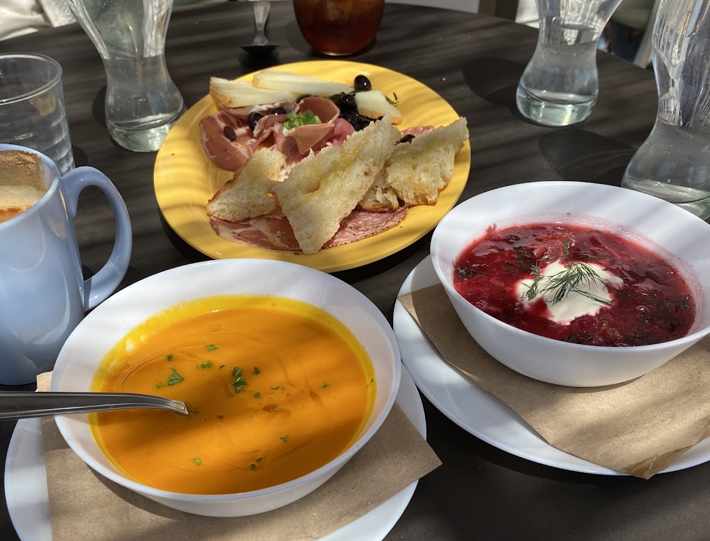 Clover Cafe | restaurant | 13623 Rices Crossing Rd, Oregon House, CA 95962, USA | 5304418461 OR +1 530-441-8461