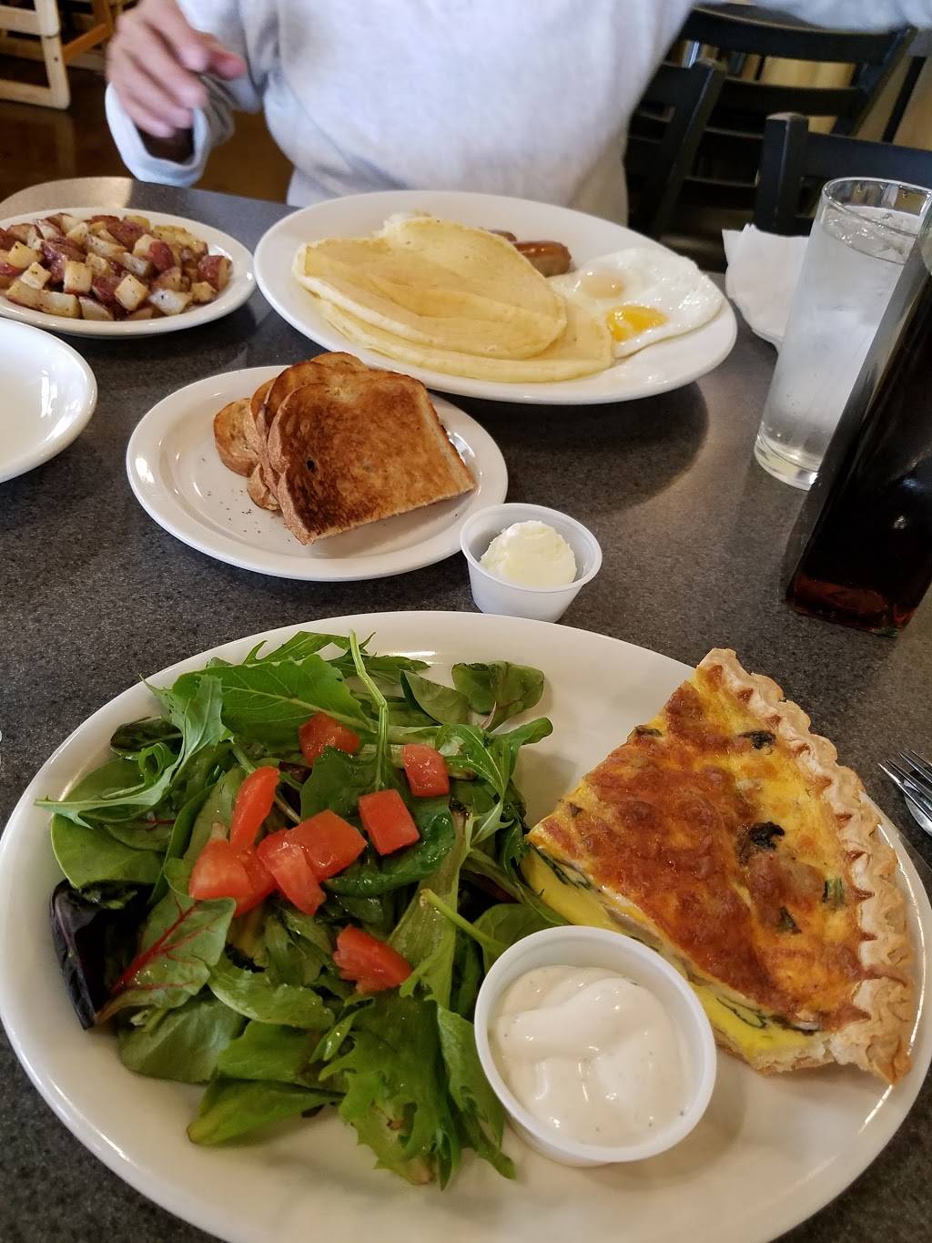 Flapjacks | restaurant | 16758 E Glenbrook Blvd, Fountain Hills, AZ 85268, USA | 4808372910 OR +1 480-837-2910