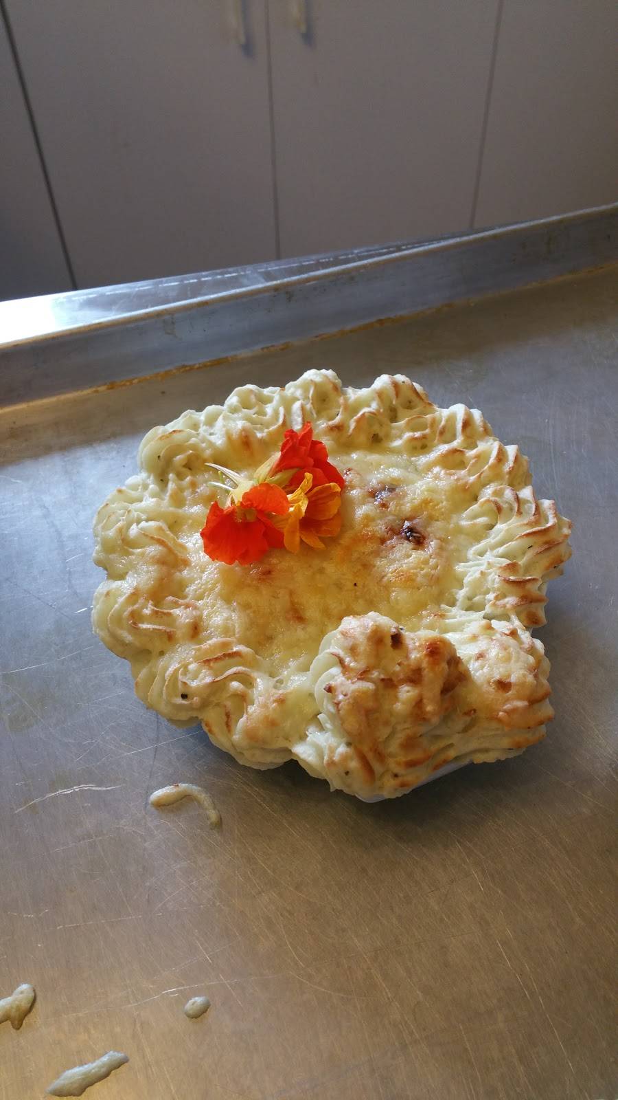 Resto Pop Sainte-Thérèse | restaurant | 61 Rue Blainville O, Sainte-Thérèse, QC J7E 1X4, Canada | 4504340101 OR +1 450-434-0101