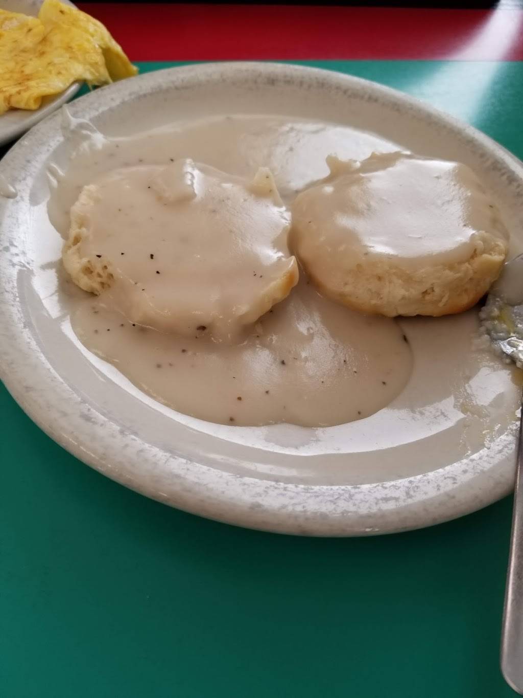 Mackies Kitchen | restaurant | 275 Riverside Dr, Bassett, VA 24055, USA | 2766270156 OR +1 276-627-0156