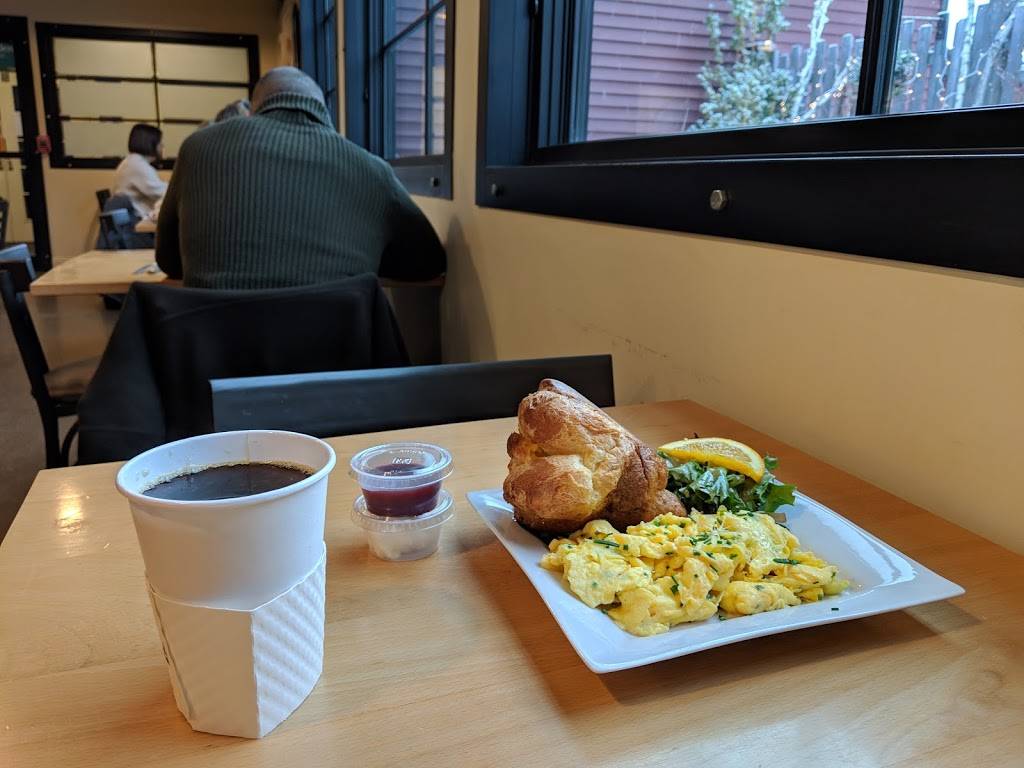 The Plate | restaurant | 2, 10 Bassett St, Milton, MA 02186, USA | 6176903494 OR +1 617-690-3494