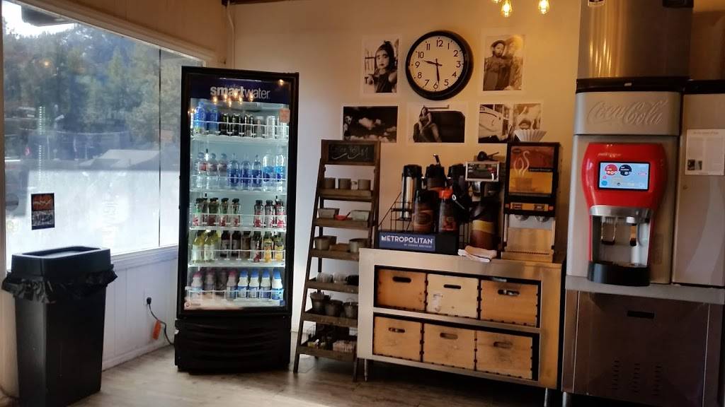 Cinnamons Bakery & Sandwich Shoppe | bakery | 1350 CA-2 #2, Wrightwood, CA 92397, USA | 7602495588 OR +1 760-249-5588