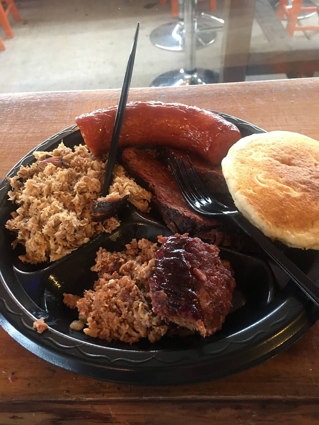 Perrys Smokin Pig | restaurant | 2025 Old Hwy 31, White House, TN 37188, USA | 6156724414 OR +1 615-672-4414