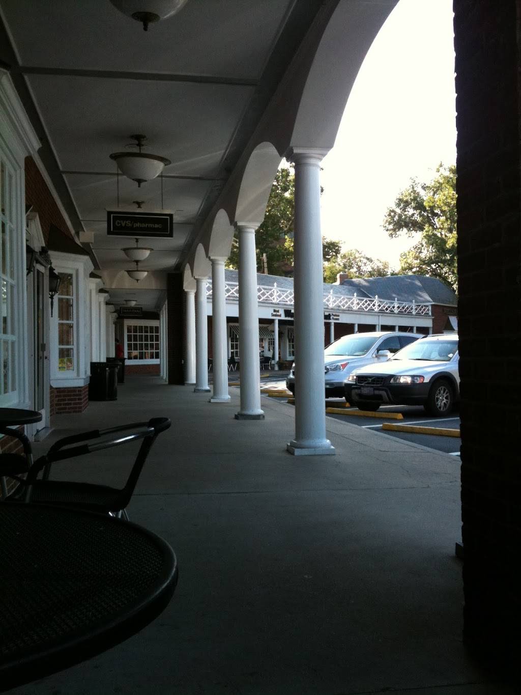 Spring Valley Shopping Center | shopping mall | 4851 Massachusetts Ave NW, Washington, DC 20016, USA | 7034424300 OR +1 703-442-4300