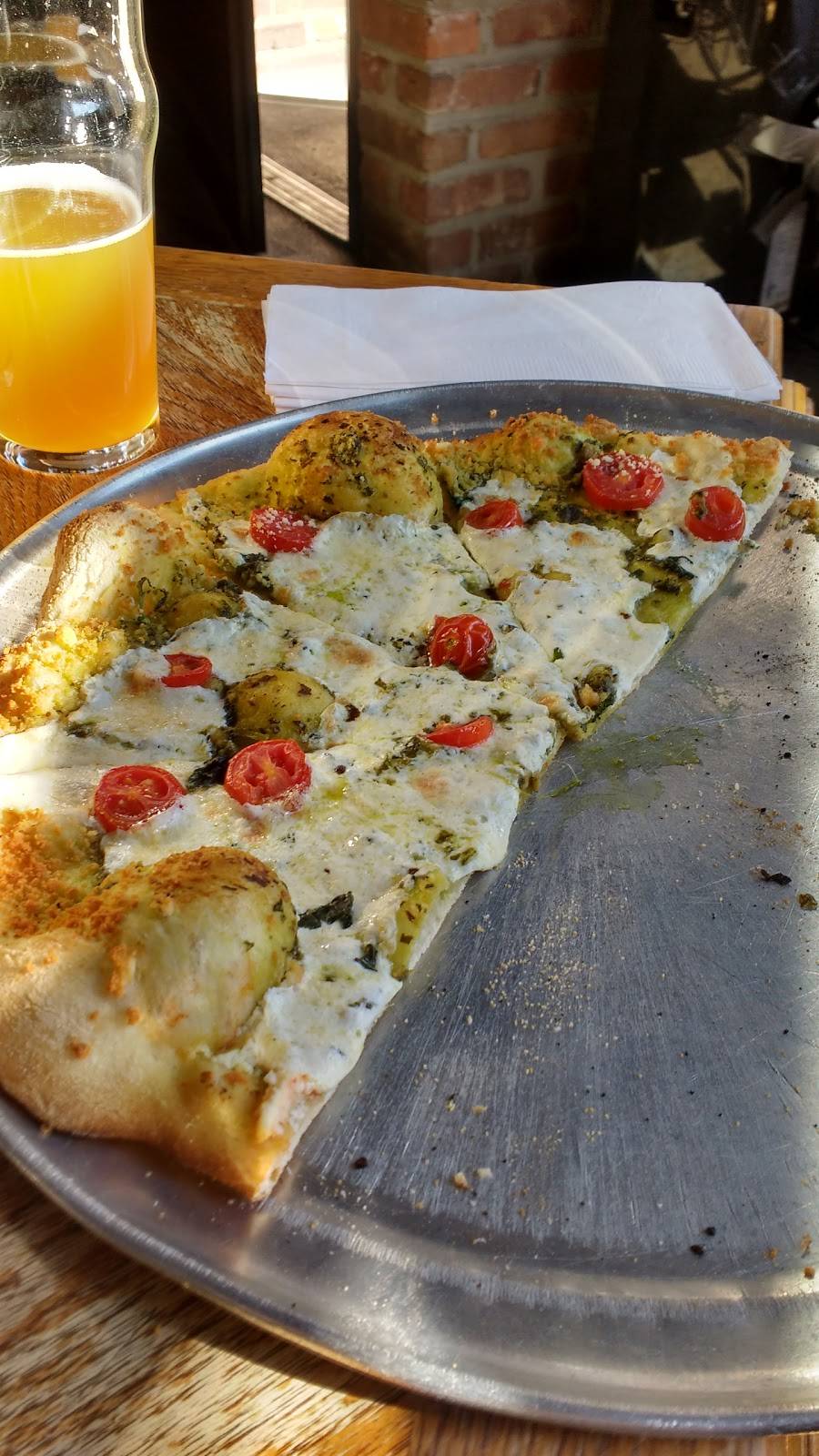 Rocky Sullivans | restaurant | 46 Beard St, Brooklyn, NY 11231, USA | 7182468050 OR +1 718-246-8050