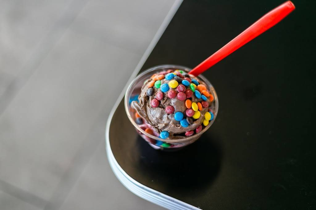 Bikes Burgers & Ice Cream | restaurant | 24 N 130th St, Bonner Springs, KS 66012, USA | 9132985105 OR +1 913-298-5105