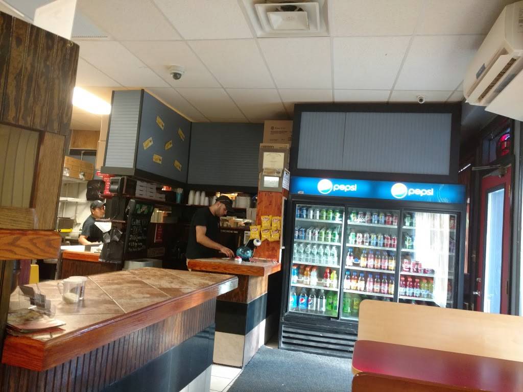 Joes Pizza & Wings | restaurant | 109 S Main St, Torrington, CT 06790, USA | 8604890900 OR +1 860-489-0900