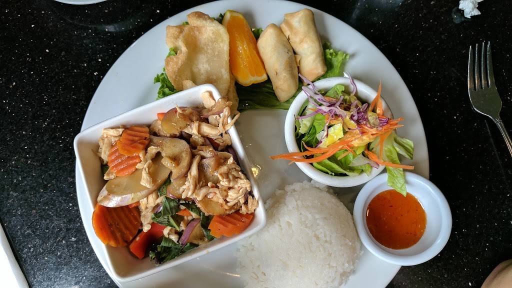 Issara Thai | restaurant | 2558 Laning Rd, San Diego, CA 92106, USA | 6199558500 OR +1 619-955-8500