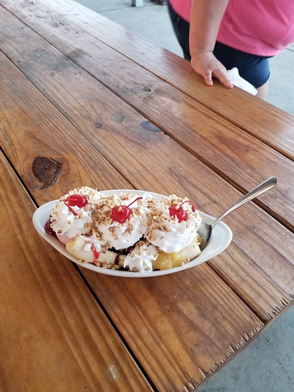 Hillview Family Diner | restaurant | 1679 Old Preston Hwy N, Louisville, KY 40229, USA | 5025045312 OR +1 502-504-5312