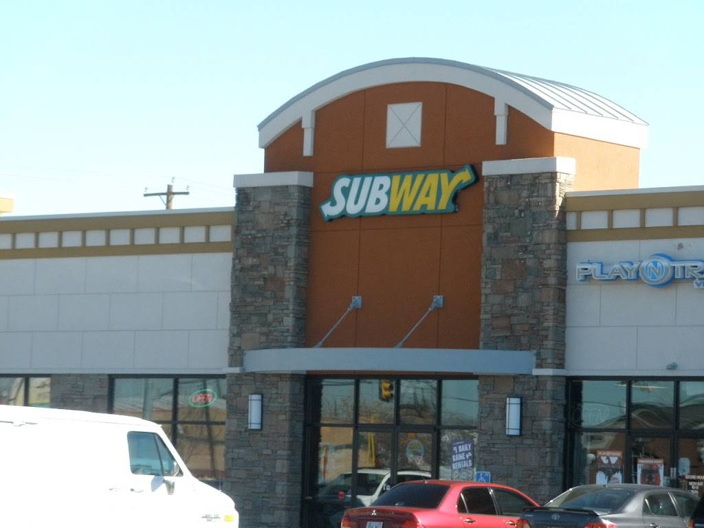 Subway | meal takeaway | 3300 S State St Bldg B S, Salt Lake City, UT 84115, USA | 8017461501 OR +1 801-746-1501