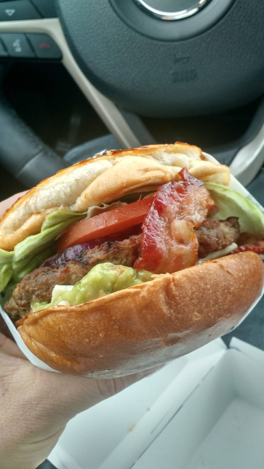 Carls Jr. | restaurant | 6460 Redwood Dr, Rohnert Park, CA 94928, USA | 7075845727 OR +1 707-584-5727