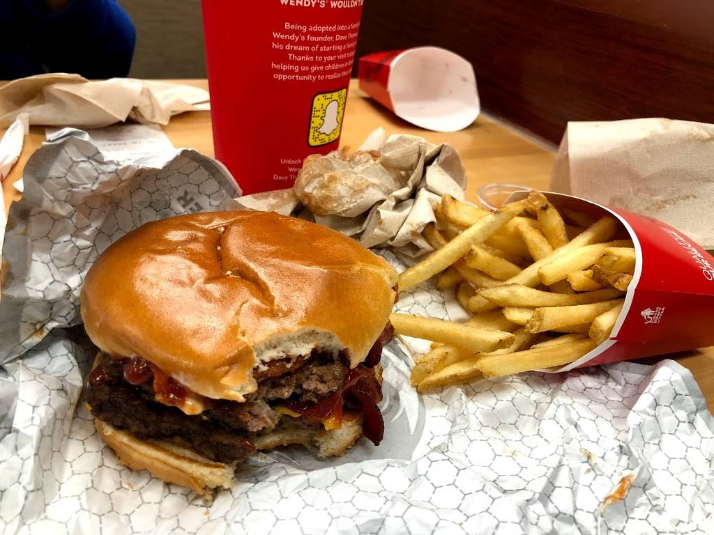 Wendys | restaurant | 245 S Randall Rd, Algonquin, IL 60102, USA | 8474588461 OR +1 847-458-8461